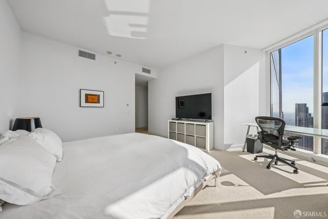 301 Mission Street 52D, San Francisco, CA 94105