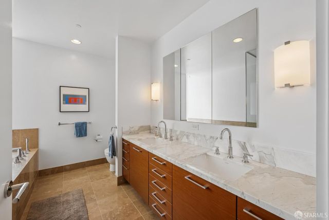 301 Mission Street 52D, San Francisco, CA 94105