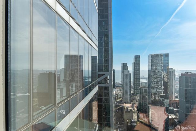 301 Mission Street 52D, San Francisco, CA 94105