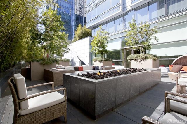 301 Mission Street 52D, San Francisco, CA 94105