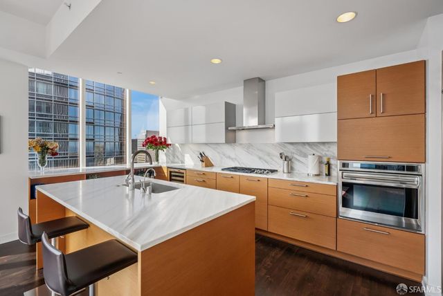 301 Mission Street 52D, San Francisco, CA 94105