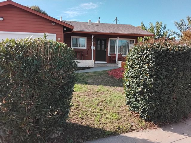 734 Overland, San Jose, CA 95111
