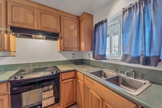 734 Overland, San Jose, CA 95111