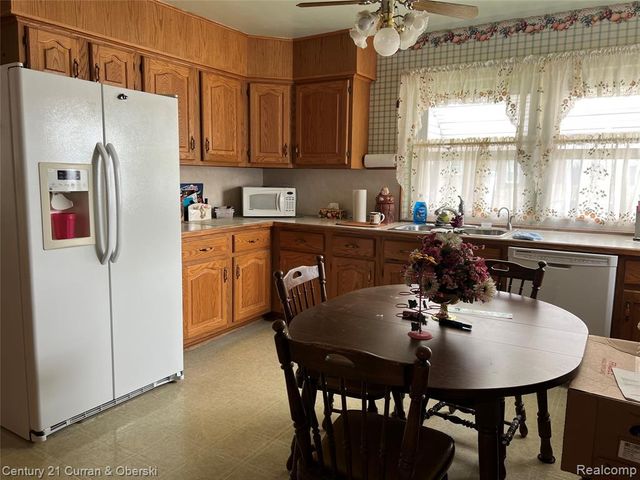 12024 Barberry Street, Southgate, MI 48195