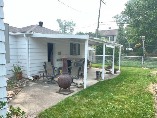 12024 Barberry Street, Southgate, MI 48195