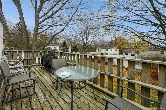 122 Haypath Road, Bethpage, NY 11714