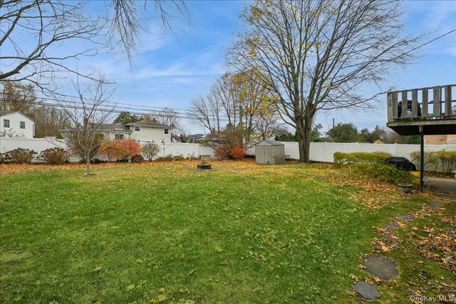 122 Haypath Road, Bethpage, NY 11714