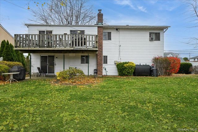 122 Haypath Road, Bethpage, NY 11714