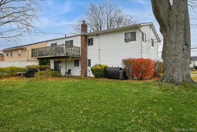 122 Haypath Road, Bethpage, NY 11714