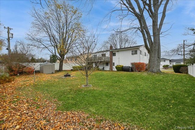 122 Haypath Road, Bethpage, NY 11714