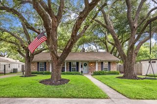 10714 Piping Rock Lane, Houston, TX 77042