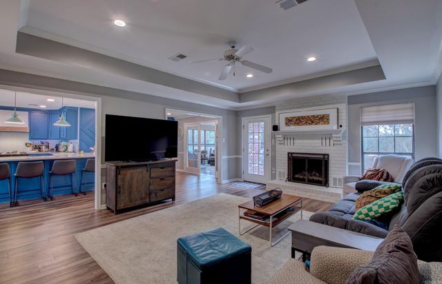 4 Riviera Drive, Conway, AR 72034