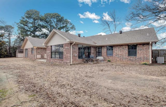 4 Riviera Drive, Conway, AR 72034