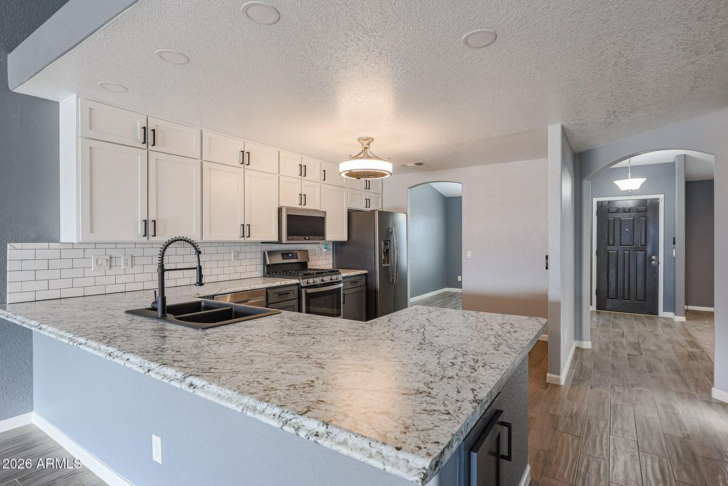 11059 W IRMA Lane, Peoria, AZ 85373 — photo 5