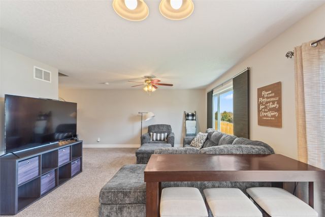 2880 Park Place, Norwalk, IA 50211