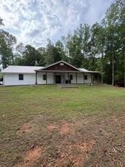 40 Robertson Road, Dawsonville, GA 30534