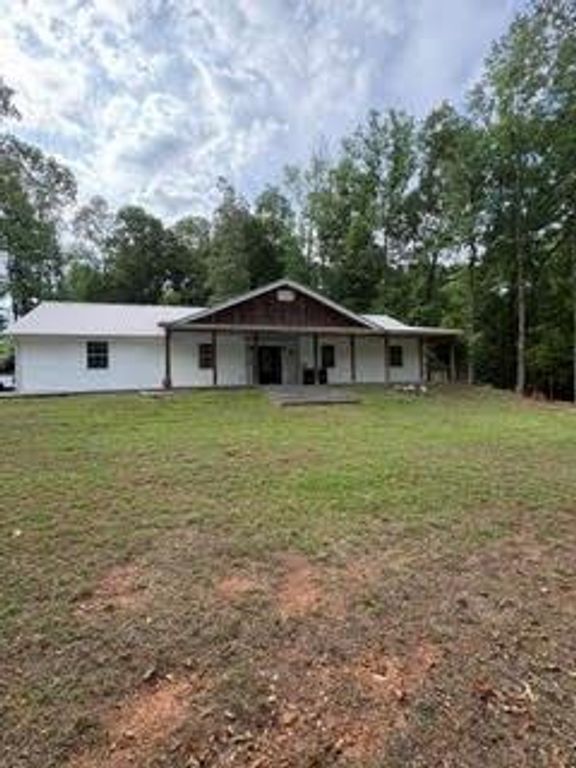 40 Robertson Road, Dawsonville, GA 30534