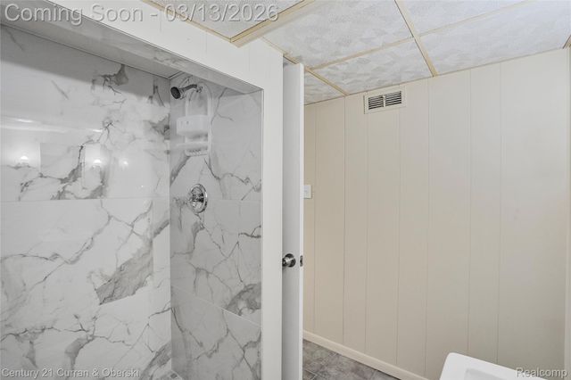 29699 Brown Court, Garden City, MI 48135