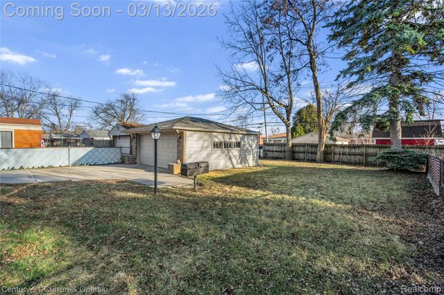 29699 Brown Court, Garden City, MI 48135