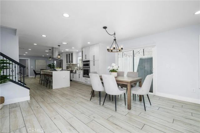 215 Knoxville Avenue, Huntington Beach, CA 92648