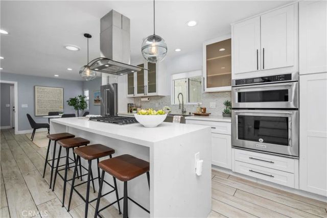 215 Knoxville Avenue, Huntington Beach, CA 92648