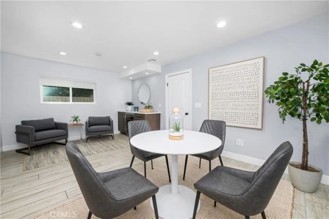 215 Knoxville Avenue, Huntington Beach, CA 92648
