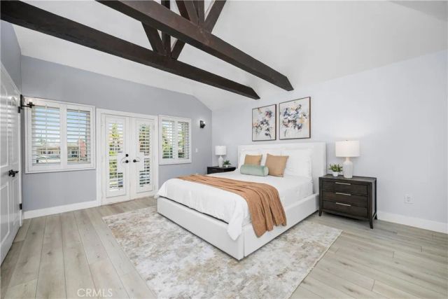 215 Knoxville Avenue, Huntington Beach, CA 92648