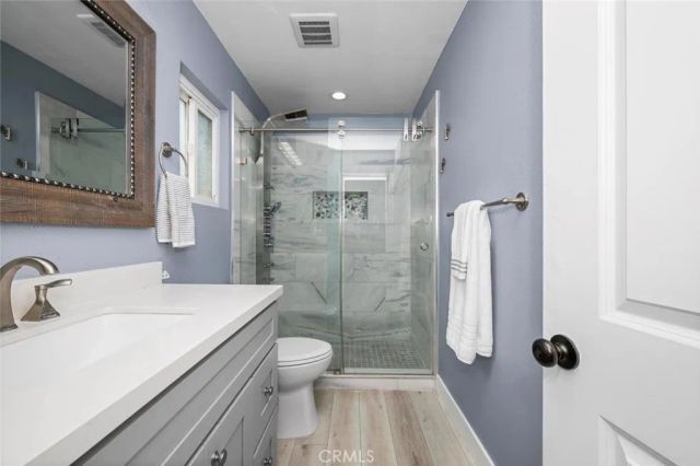 215 Knoxville Avenue, Huntington Beach, CA 92648