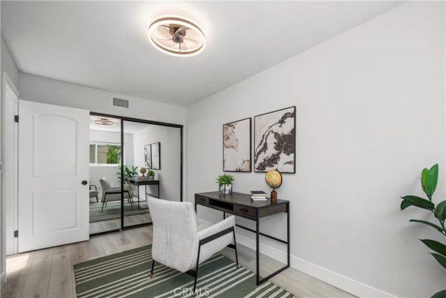 215 Knoxville Avenue, Huntington Beach, CA 92648