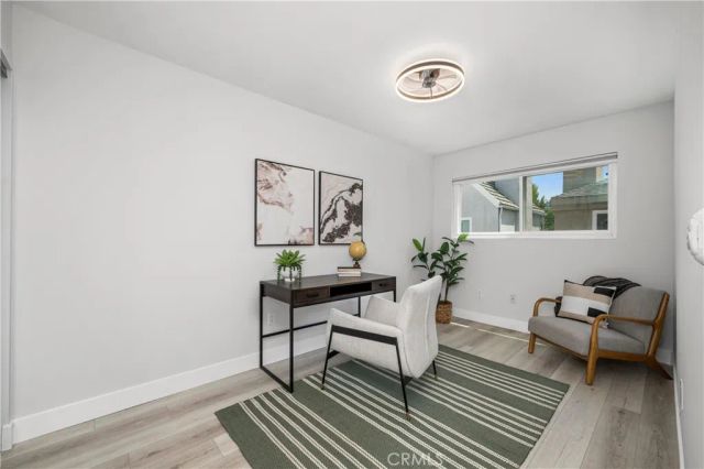 215 Knoxville Avenue, Huntington Beach, CA 92648