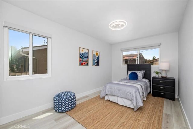 215 Knoxville Avenue, Huntington Beach, CA 92648
