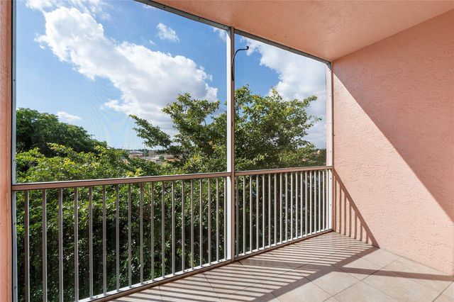 7765 Yardley Dr 403, Fort Lauderdale, FL 33321