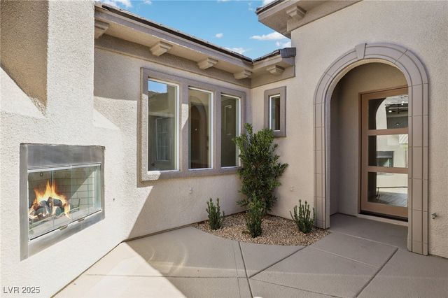 10555 Garden Rose Drive, Las Vegas, NV 89135