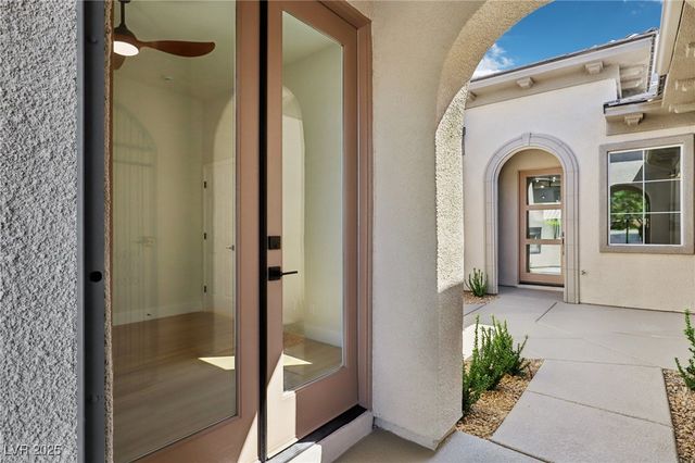 10555 Garden Rose Drive, Las Vegas, NV 89135