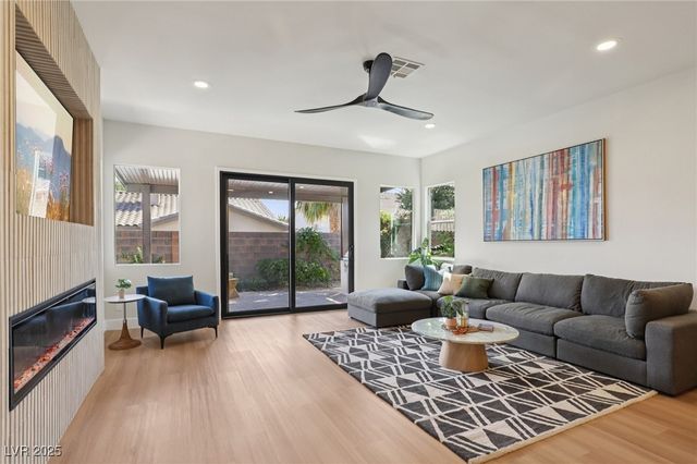 10555 Garden Rose Drive, Las Vegas, NV 89135