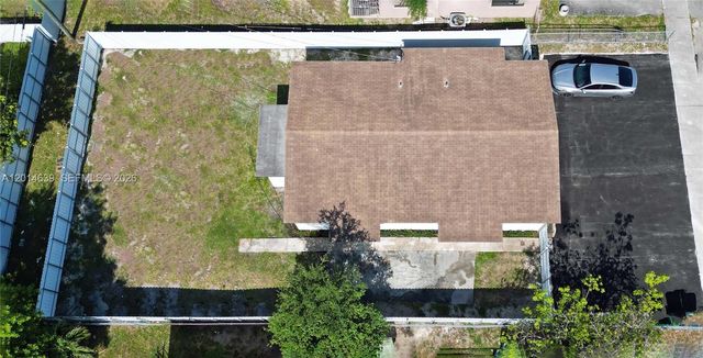 2480 NW 139th St, Opa-locka, FL 33054