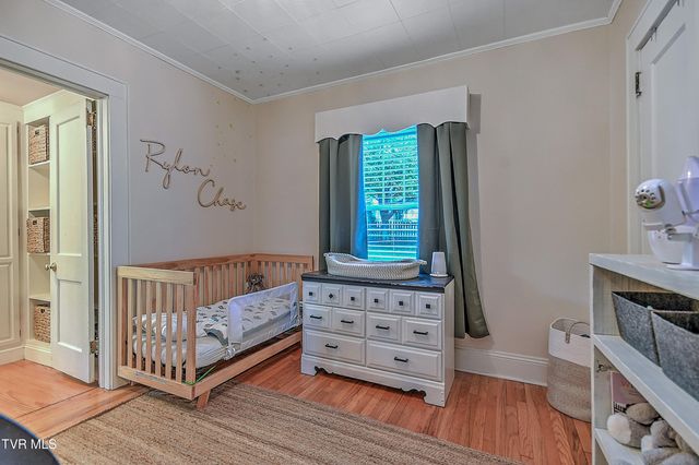 197 Woodland Drive, Johnson City, TN 37601