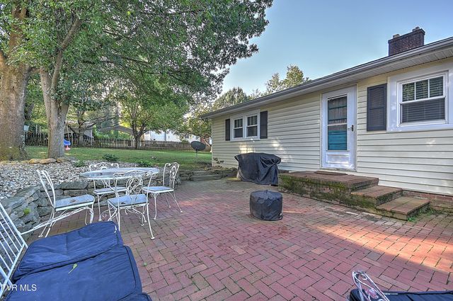 197 Woodland Drive, Johnson City, TN 37601