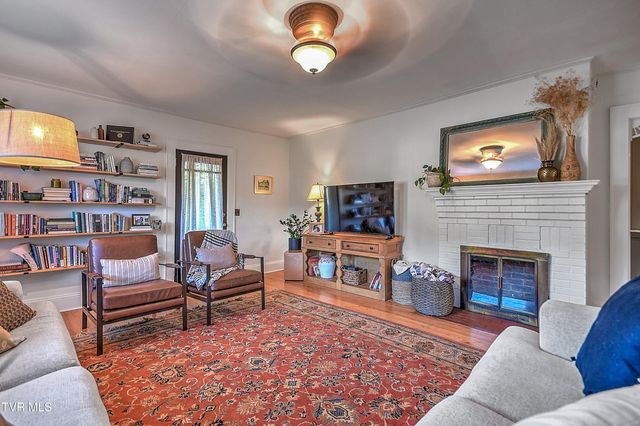 197 Woodland Drive, Johnson City, TN 37601