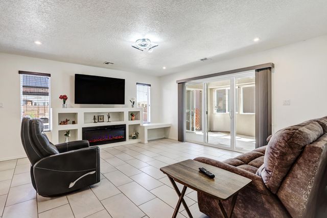 1511 21ST Avenue SE, Rio Rancho, NM 87124