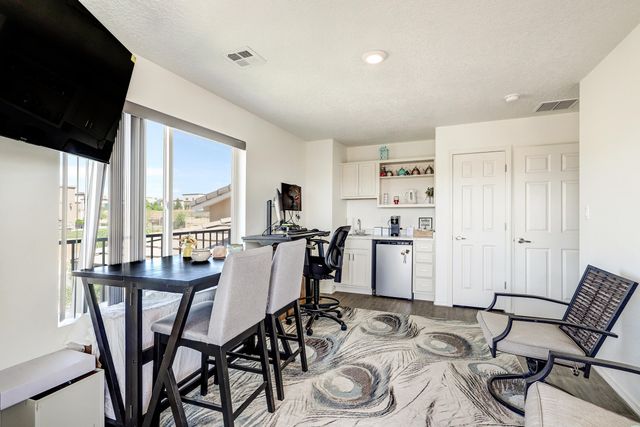 1511 21ST Avenue SE, Rio Rancho, NM 87124