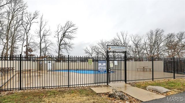 2800 Black Forest Drive C, Oakville, MO 63129