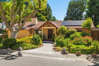 31 Elliot Dr, Pleasant Hill, CA 94523