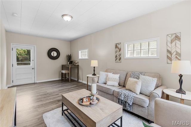 1124 Putter Lane, University City, MO 63132