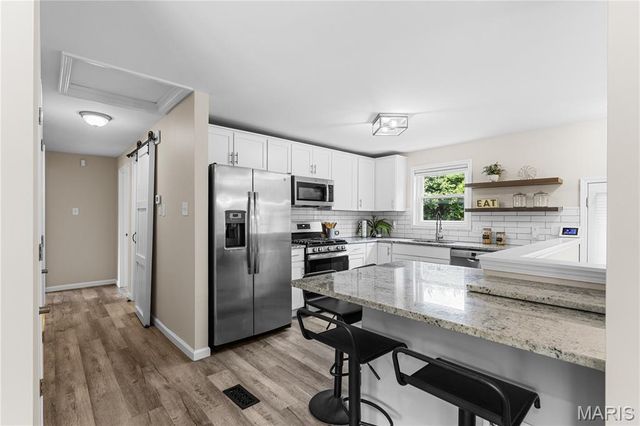 1124 Putter Lane, University City, MO 63132