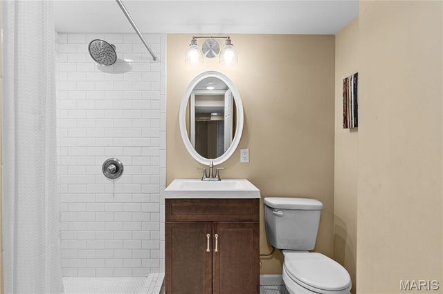 1124 Putter Lane, University City, MO 63132