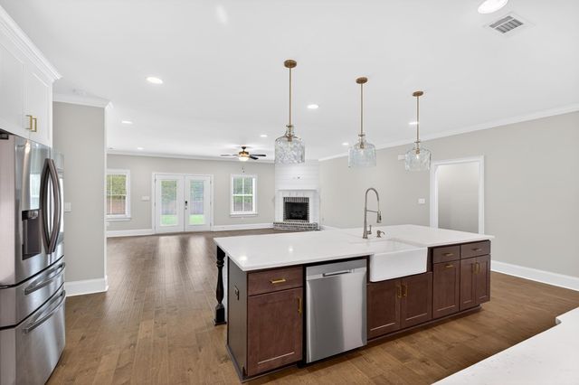 105 Charleston Mills, Midland City, AL 36350