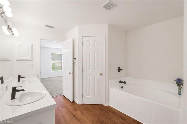 1207 NW 15th TER, Cape Coral, FL 33993