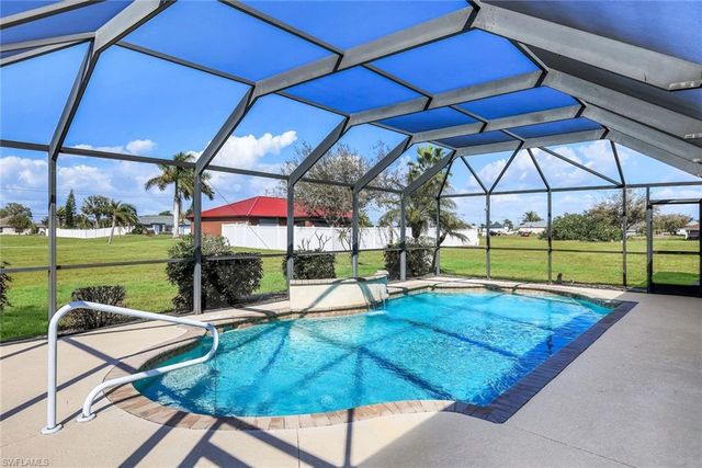 1207 NW 15th TER, Cape Coral, FL 33993