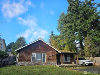 17129 10th NE, Shoreline, WA 98155